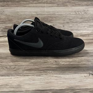 Nike SB Check Solar Soft 843896-002 Men's Triple Black Canvas Skate Shoes Size 9